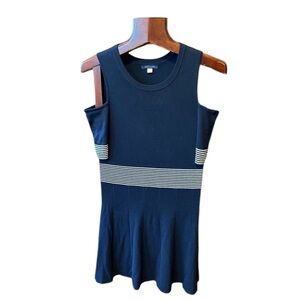 Tommy Hilfiger open shoulder fine knit dress size Min like new condition